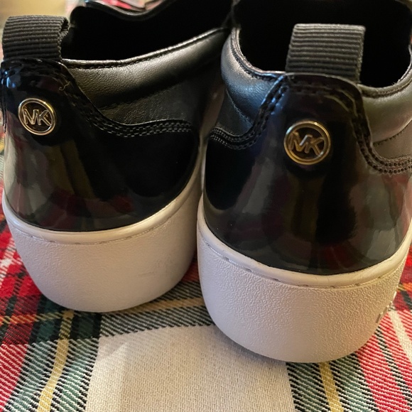 MICHAEL MICHAEL KORS Emmett Leather Slip-On Trainer - Black - Picture 6 of 8